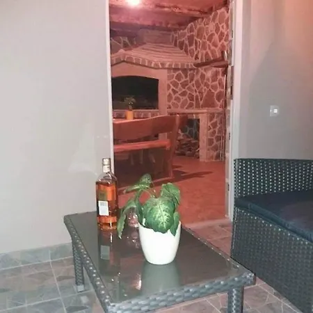 Apartment Dalmatian With Tavern 2. *