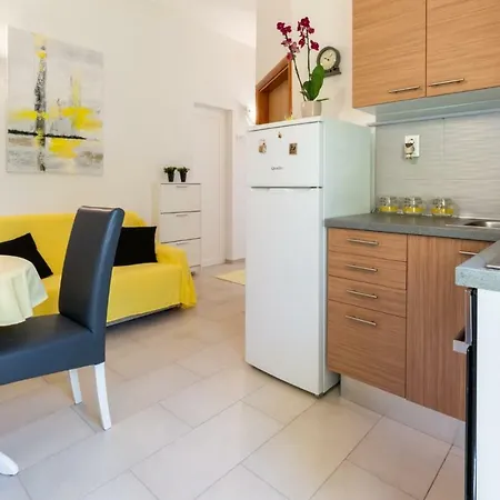 Dalmatian With Tavern 2. Apartment *